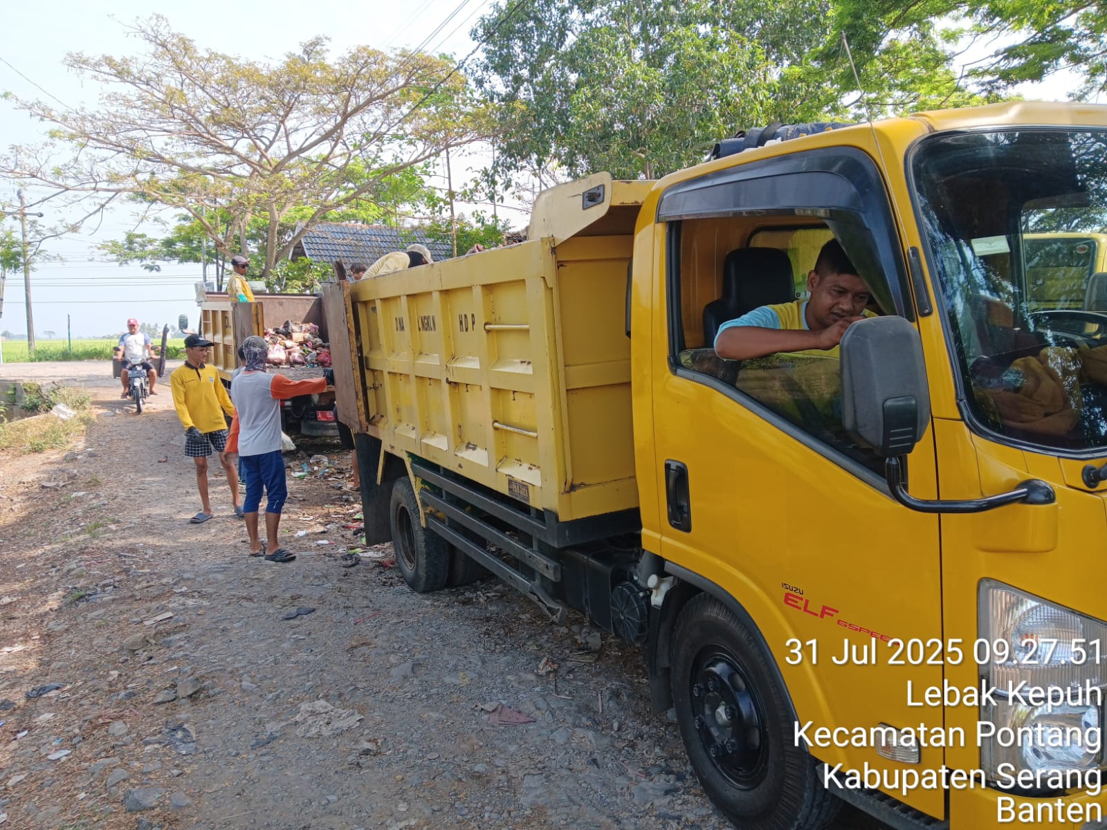 Pemerintah Desa Lebak Kepuh Gandeng Dinas Lingkungan Hidup untuk Atasi Penumpukan Sampah di TPS